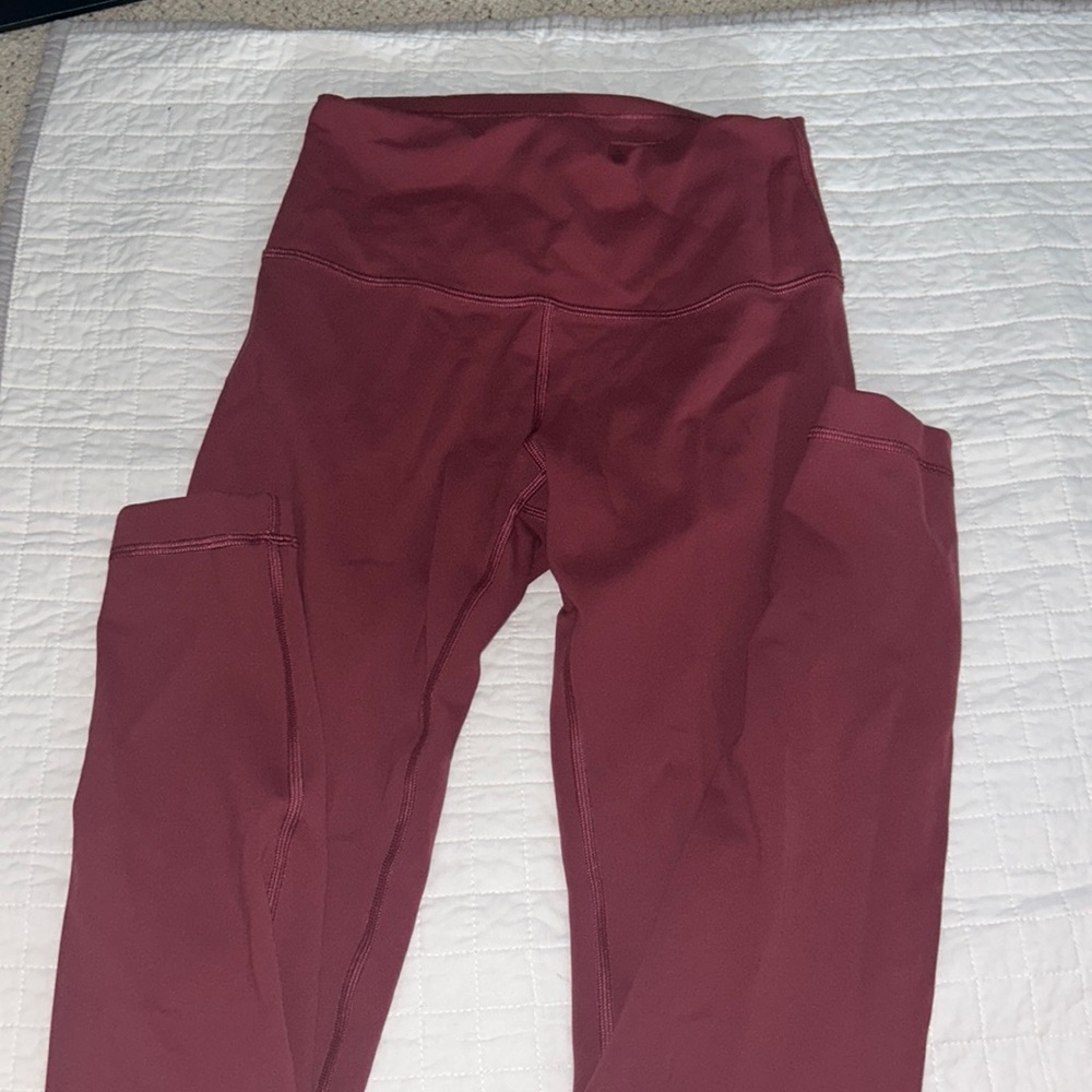 Lululemon size 6 magenta leggings